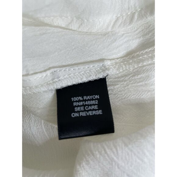 Torrid Taylor Shirt Size 5X White Gauze Silver Star Button Front Relaxed New NWt - Picture 11 of 12